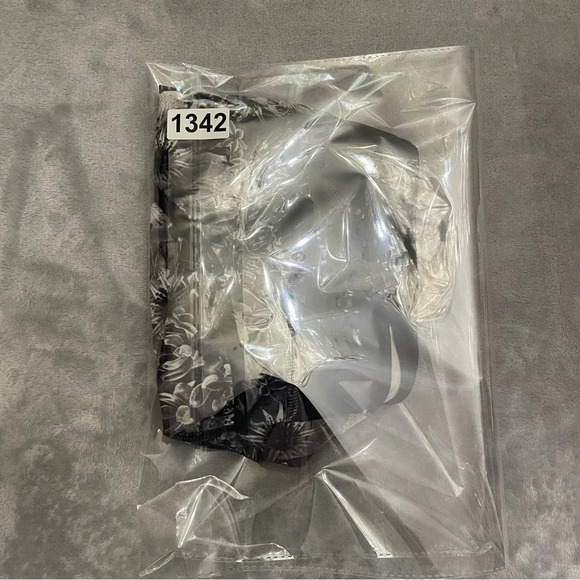 Lululemon Run Times Short Flowabunga Black Angel Wing 21342 - Picture 11 of 12